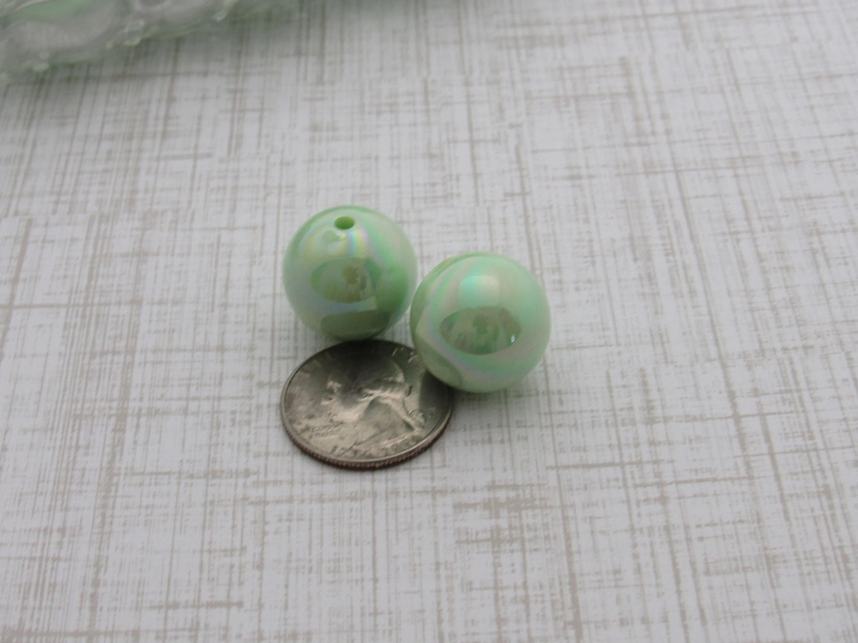 10Ct. 20mm Pastel Green AB Bubblegum Bead, Chunky Gumball Bead, Round Acrylic Bead, Chunky Bead Supply, Necklace Supply