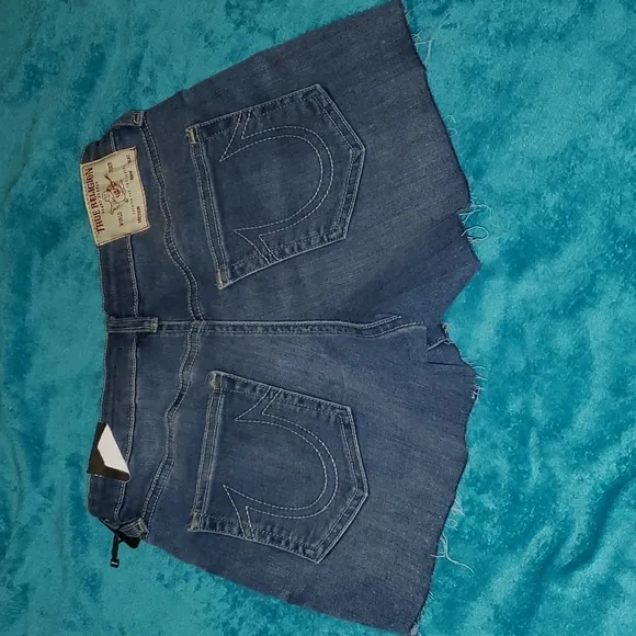 #43 NWT BEAUTIFUL TRUE RELIGION MAISIE SHORTS 😍