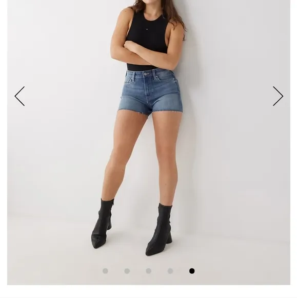 #43 NWT BEAUTIFUL TRUE RELIGION MAISIE SHORTS 😍