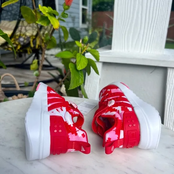 🤍❤️Adidas Lego❤️🤍Comfy Brand New Sneakers ❤️