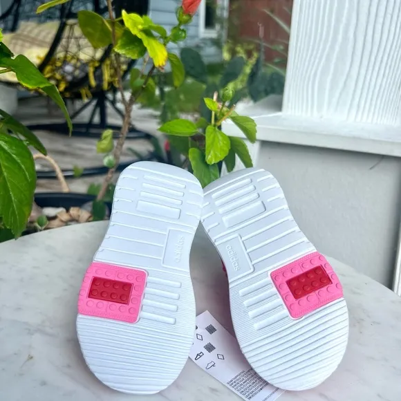 🤍❤️Adidas Lego❤️🤍Comfy Brand New Sneakers ❤️