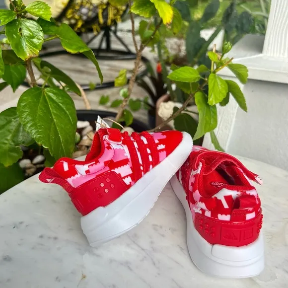 🤍❤️Adidas Lego❤️🤍Comfy Brand New Sneakers ❤️