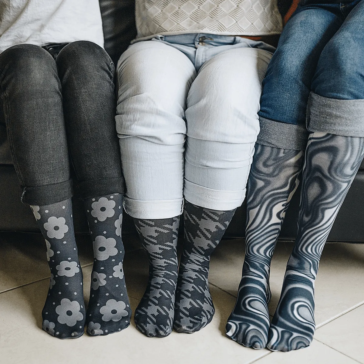 Ali's Daisy Adult Knee Highs