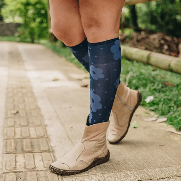Ali's Daisy Adult Knee Highs