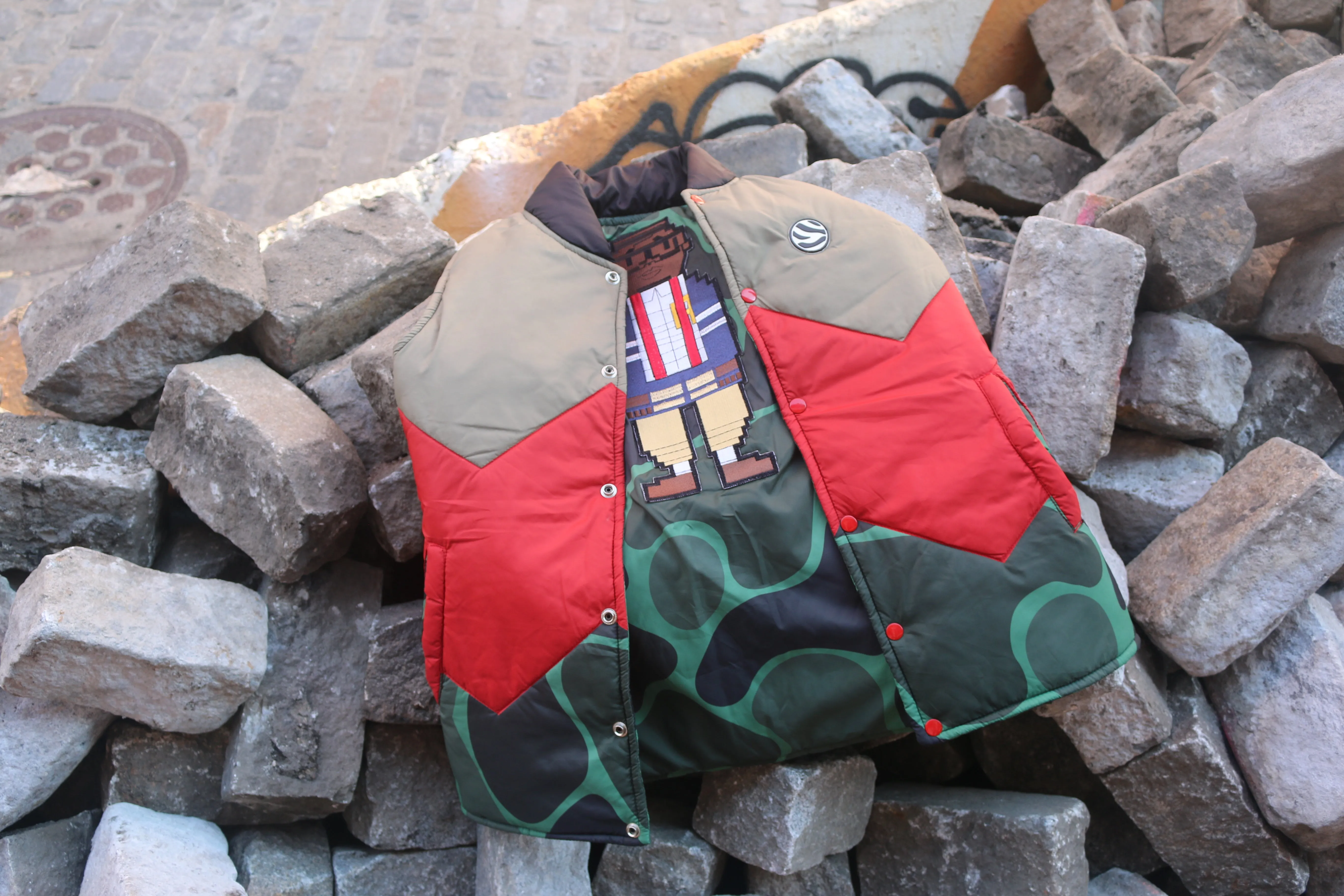 Almighty “W” Reversible Vest (Green Camo)