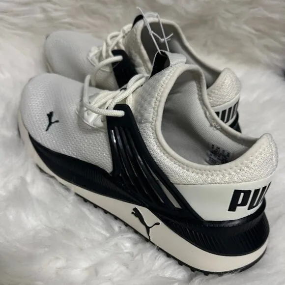 Athletic Sneaker PUMA Mens Pacer Future Sneaker Size 10