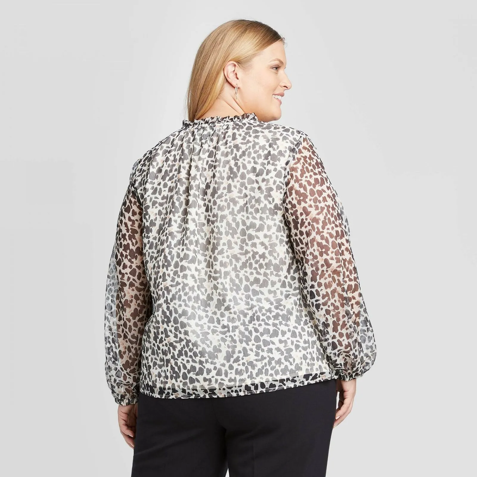 Ava &Viv Women's Plus Size Abstract Print Long Sleeve Tie Blouse