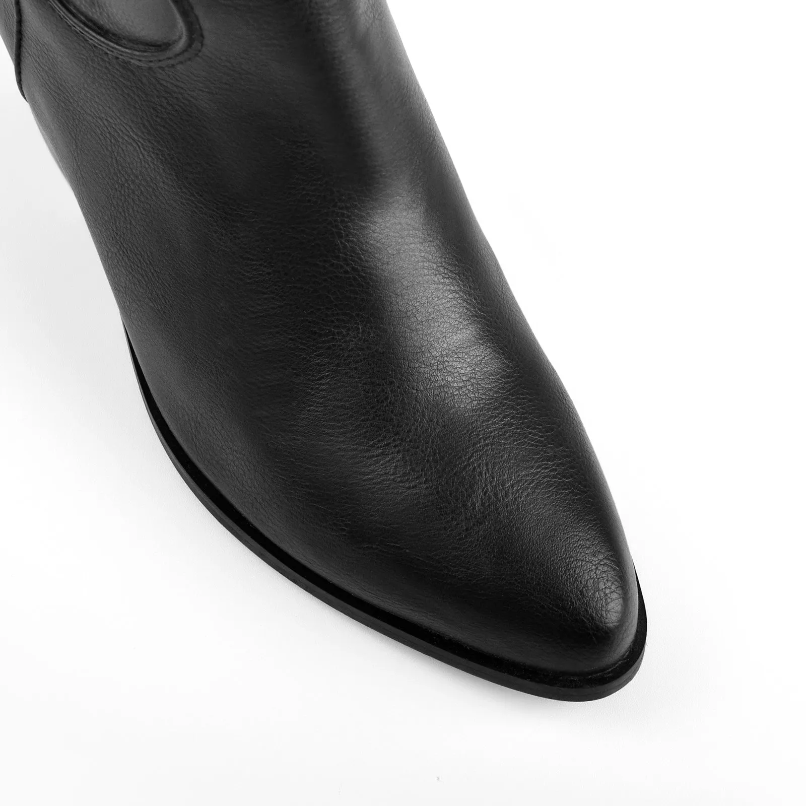 Black Round Up Cowboy Boots