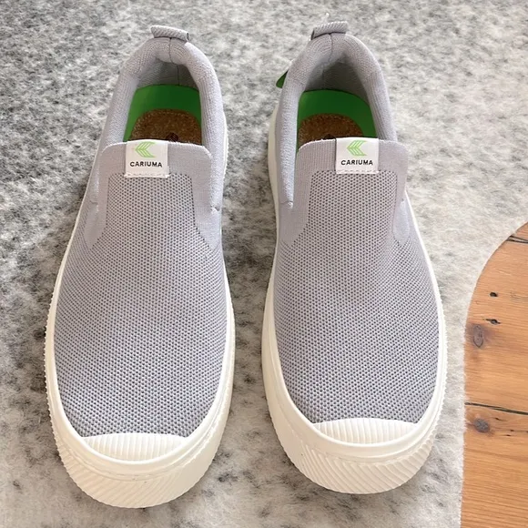 Cariuma Men’s Grey Knit IBI Slip-On