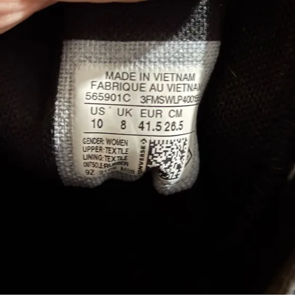 Converse Chuck Taylor All Star Lugged High Women’s Size 10 Black White Platform