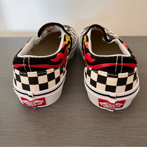 DISNEY X VANS MICKEY AND MINNIE SLIP-ON SHOE