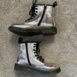 Dr Martens Doc Boots RoseGold Crinkle Metallic Glitter Punk Fairy Girls US Sz 4