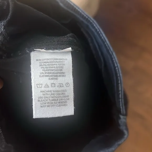 Free People Designer Dark-washed Jeans, size W24, not listed in sizes.