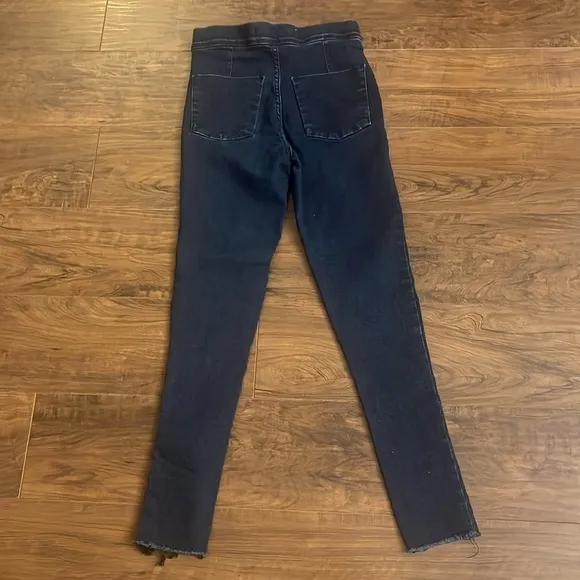 Free People Designer Dark-washed Jeans, size W24, not listed in sizes.