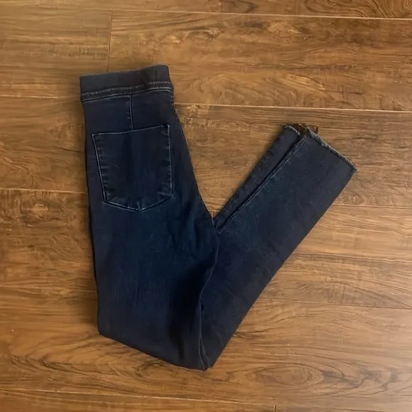 Free People Designer Dark-washed Jeans, size W24, not listed in sizes.