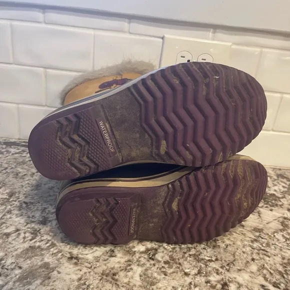 Girls Sorel Boots (size 5)