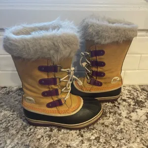 Girls Sorel Boots (size 5)