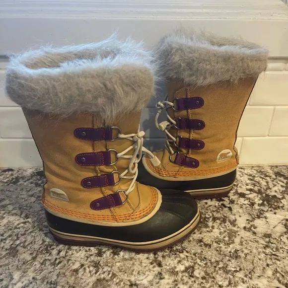 Girls Sorel Boots (size 5)