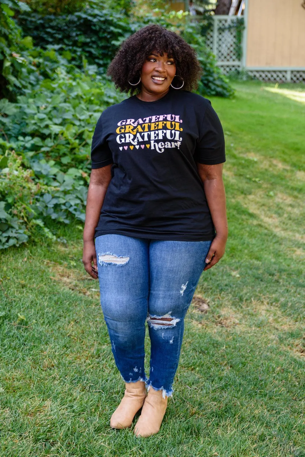 Hazel Blues® | Grateful Heart Graphic T-Shirt In Black