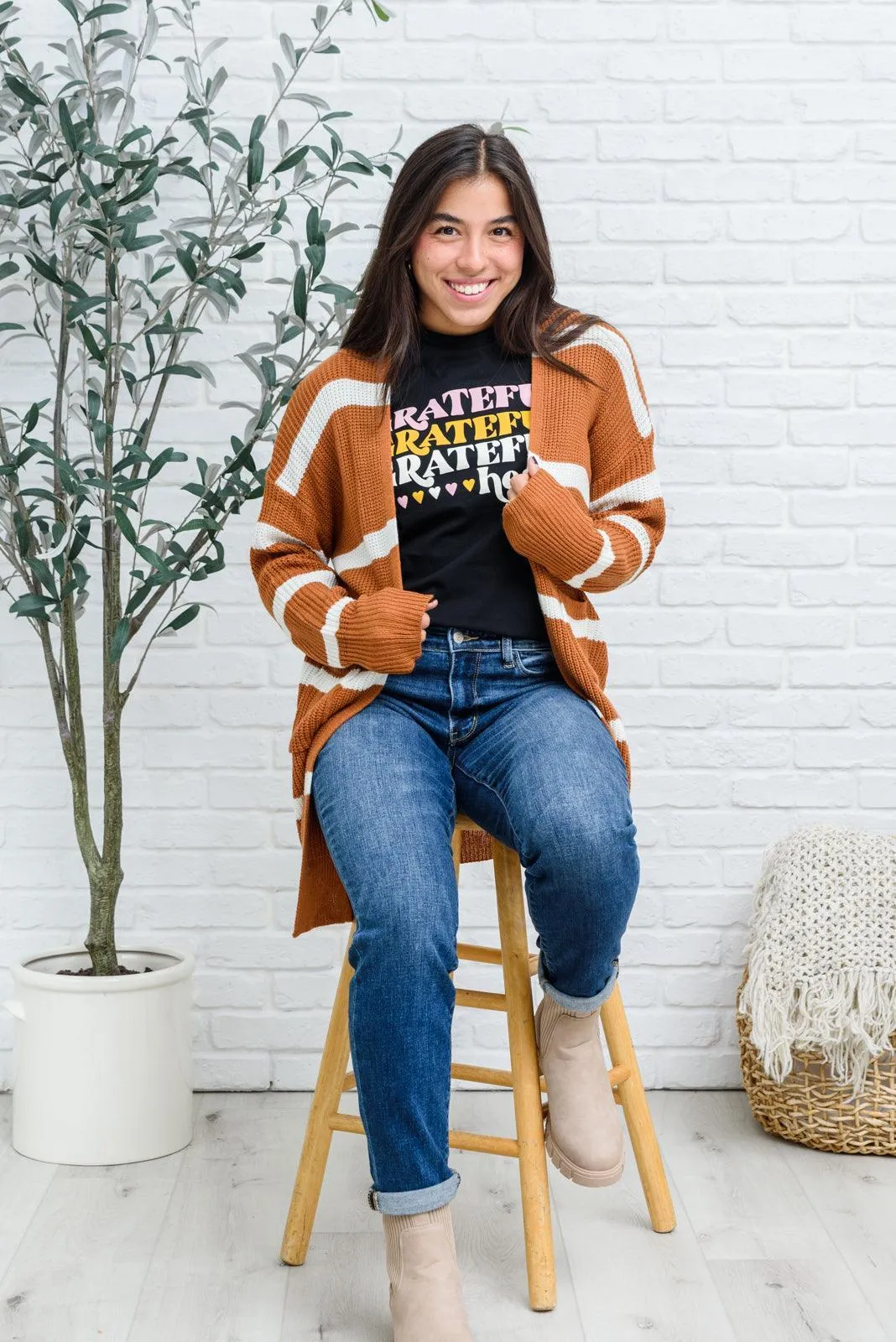 Hazel Blues® | Grateful Heart Graphic T-Shirt In Black