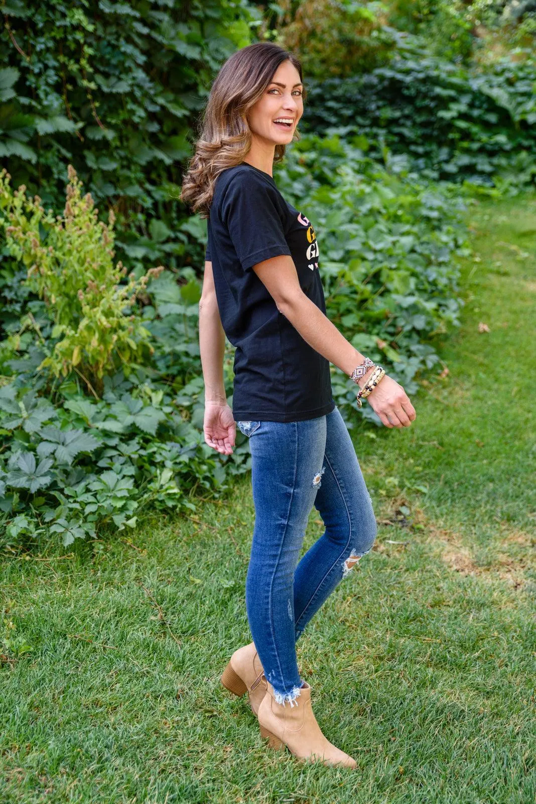 Hazel Blues® | Grateful Heart Graphic T-Shirt In Black