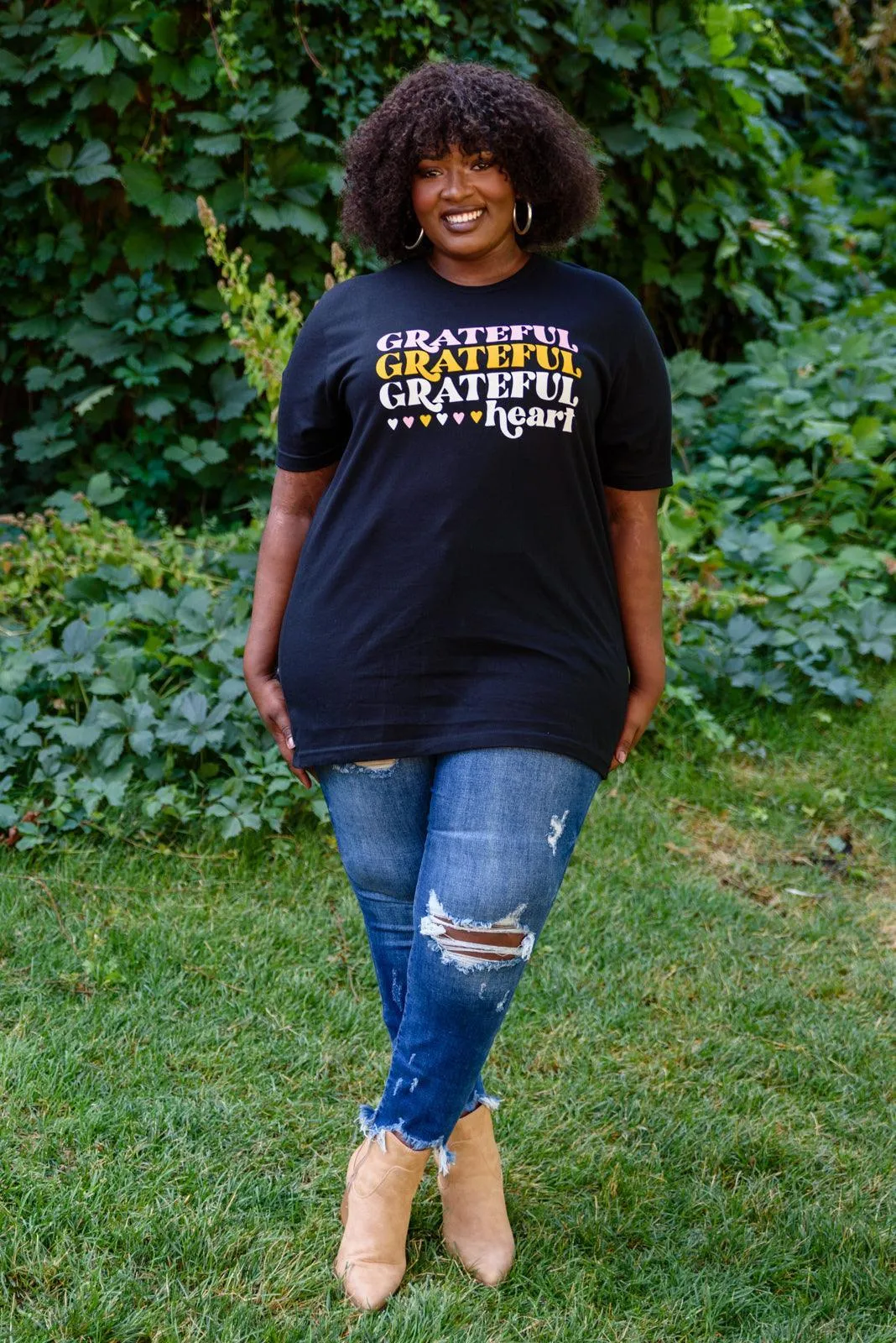 Hazel Blues® | Grateful Heart Graphic T-Shirt In Black
