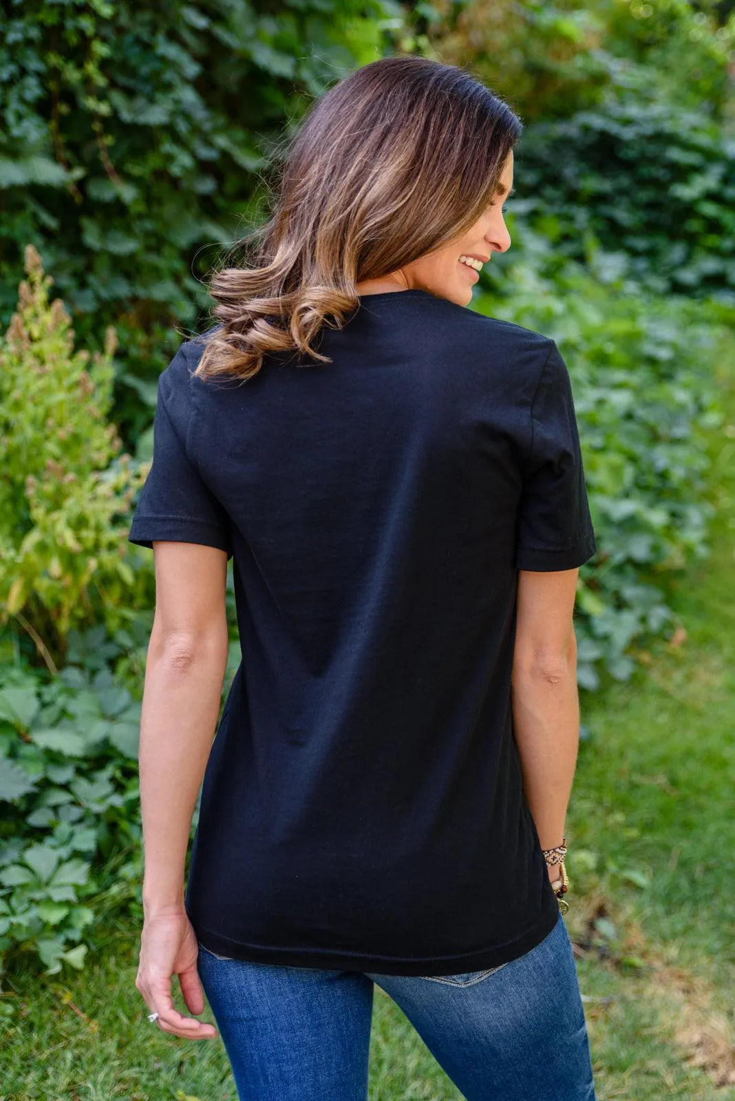 Hazel Blues® | Grateful Heart Graphic T-Shirt In Black