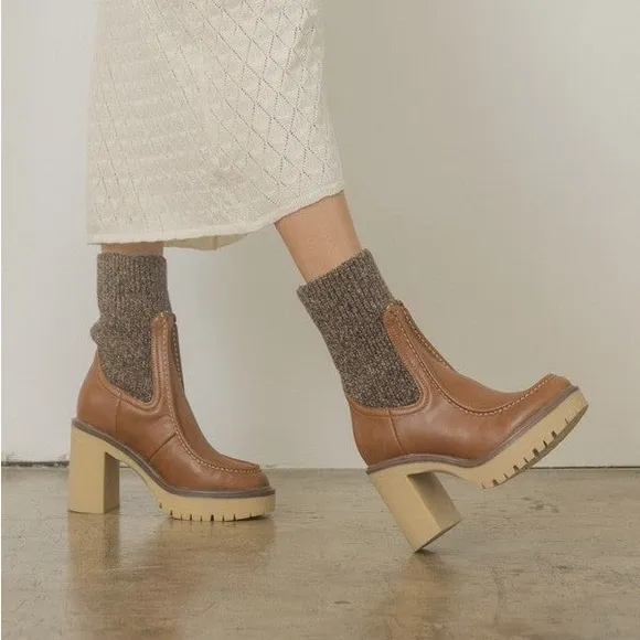 Heeled Platform Sweater Sock Boots - Oasis Society