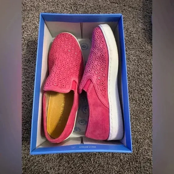 Jack Rogers Ronnie Slip on Sneakers size 8, great condition pink flowers