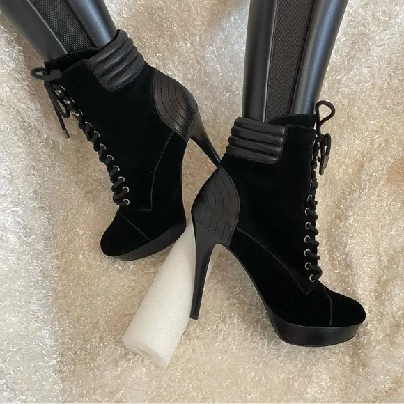 Jessica Simpson Genuine Suede Leather lace up platform black ankle boots size 8