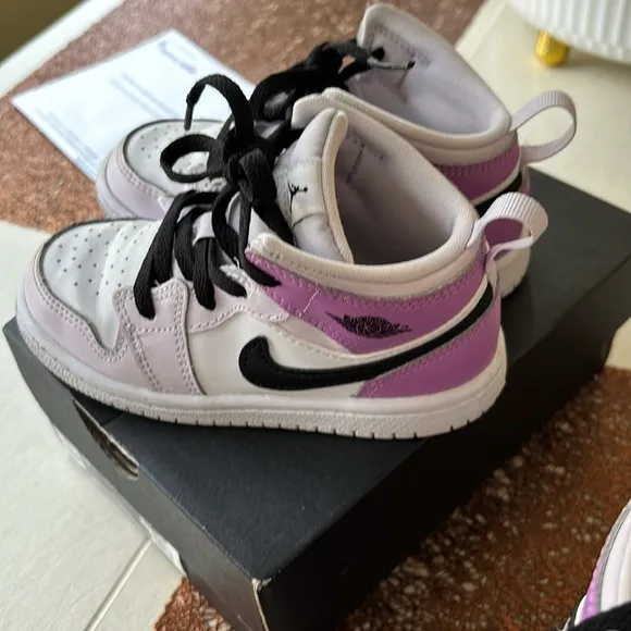 Jordan 1MD toddler