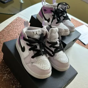 Jordan 1MD toddler