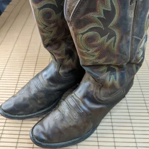 Justin Men's Stampede Sorrell Appache Huck Brown Boots 2551 Size 10.5D.  B100pm