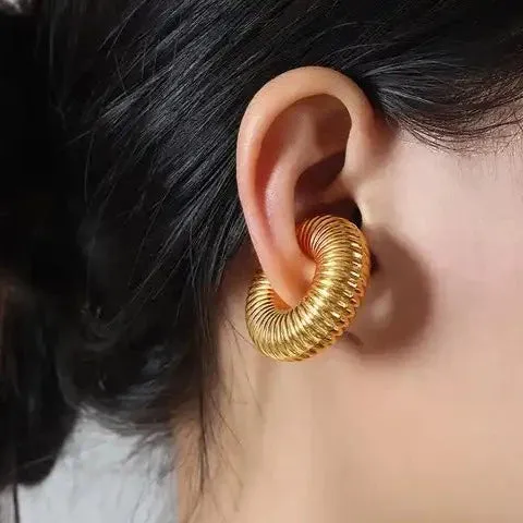 Kat Ear Cuff