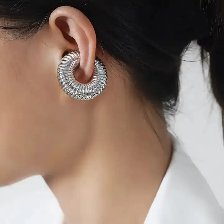 Kat Ear Cuff