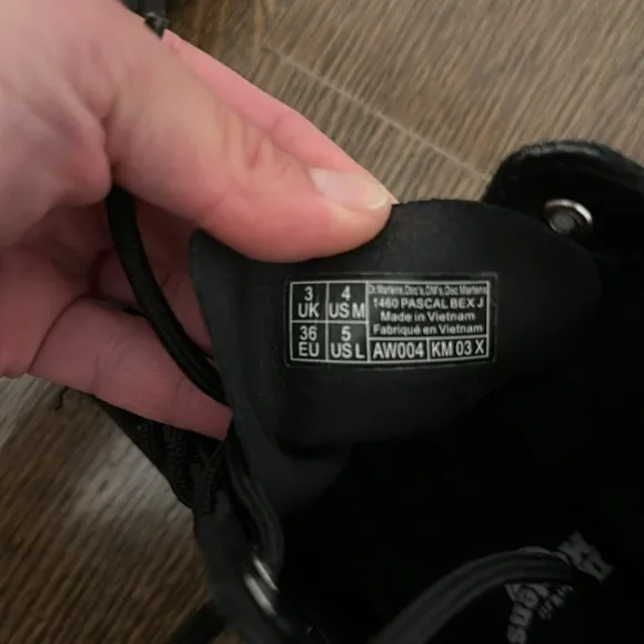 Kids dr martens boots