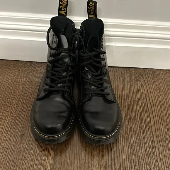 Kids dr martens boots