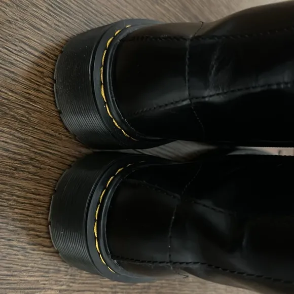 Kids dr martens boots