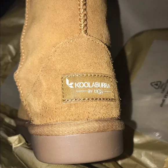 Koolaburra by Ugg boots for kids. Size 13. Brand new in Box.