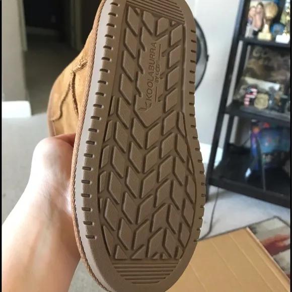 Koolaburra by Ugg boots for kids. Size 13. Brand new in Box.