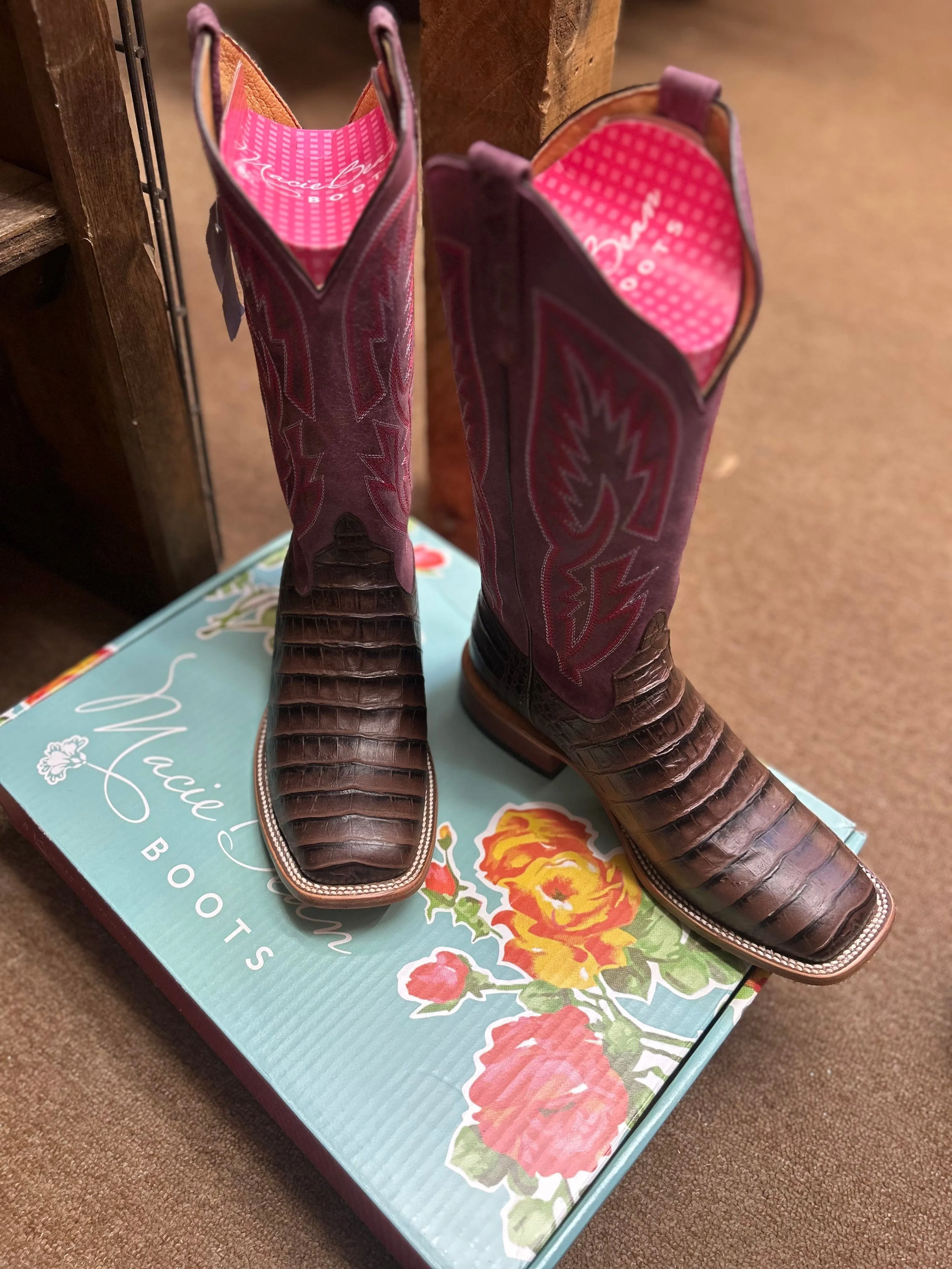 LADIES CHOCOLATE CAIMAN PRINT MACIE BEAN BOOT