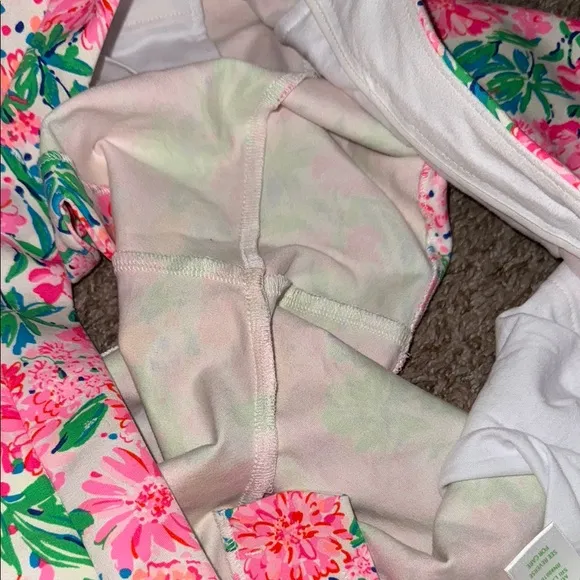 Lilly Pulitzer Floral Pink and Green Women's Shorts Strechy Comfortable