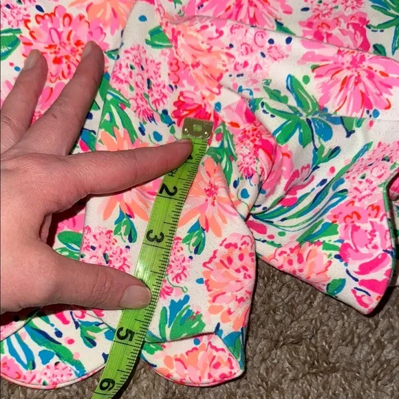 Lilly Pulitzer Floral Pink and Green Women's Shorts Strechy Comfortable