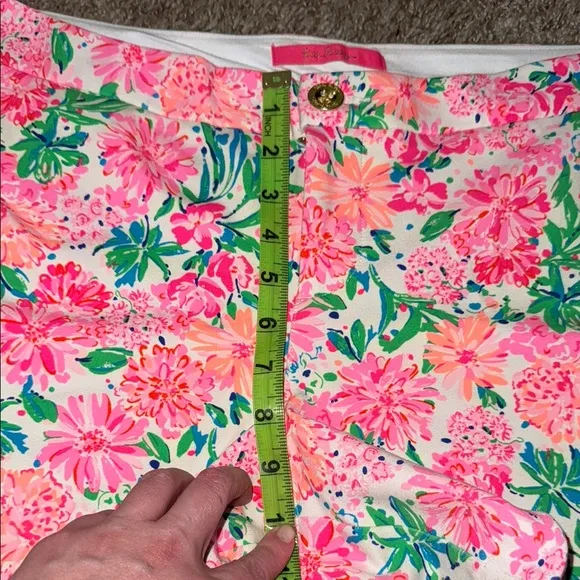 Lilly Pulitzer Floral Pink and Green Women's Shorts Strechy Comfortable