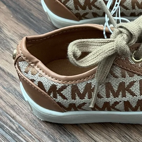 Michael Kors Toddler Girl’s Rita 3 Tan Sneakers Shoes
