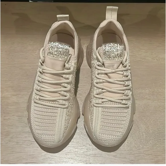 New authentic Steve Madden girls signature sneakers sz 2 display