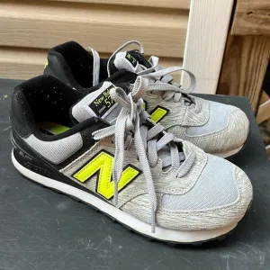New Balance 574 Sneakers Men’s size 8 in great condition