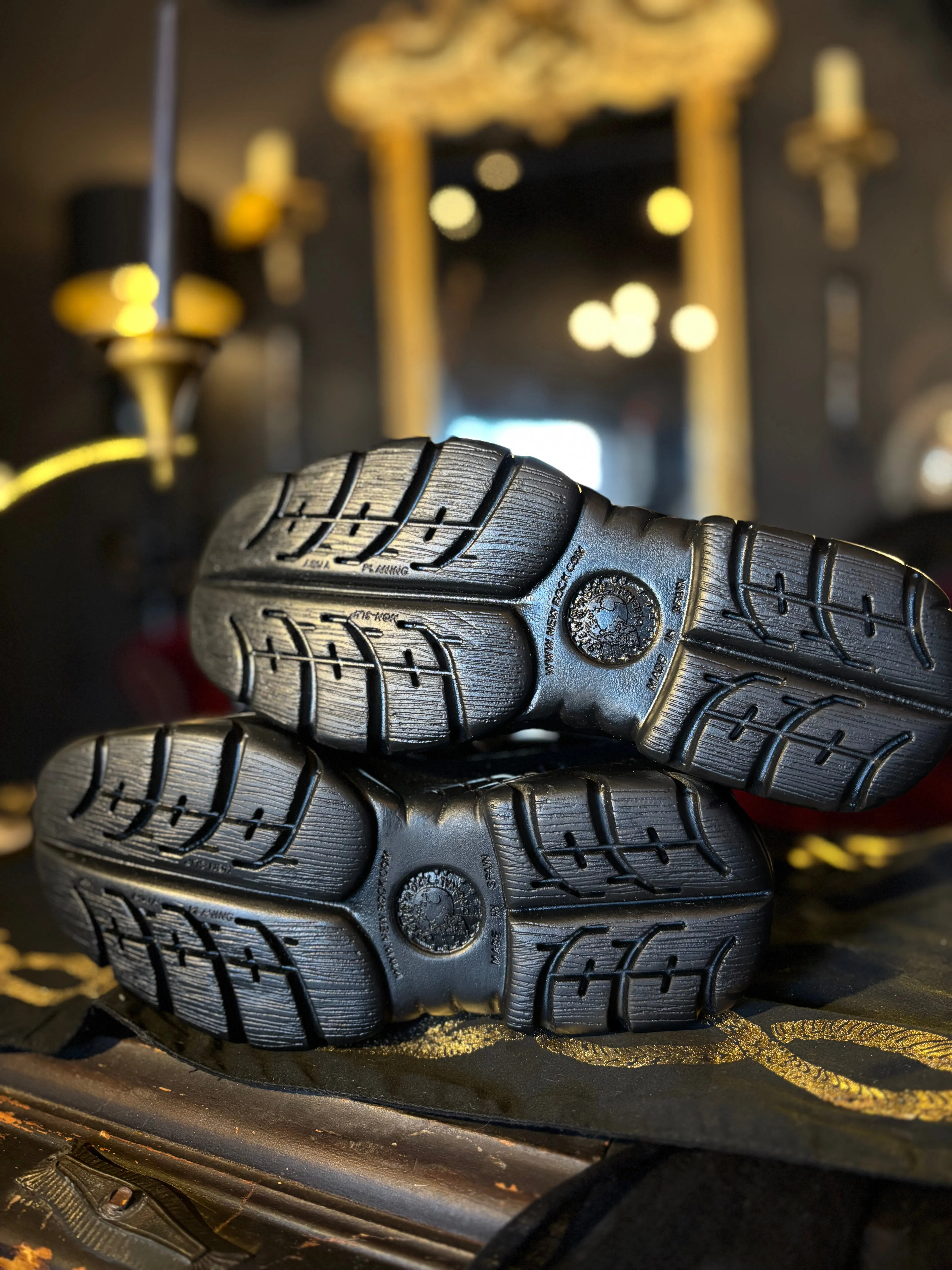 New Rock Metallic M-235-V1 boots