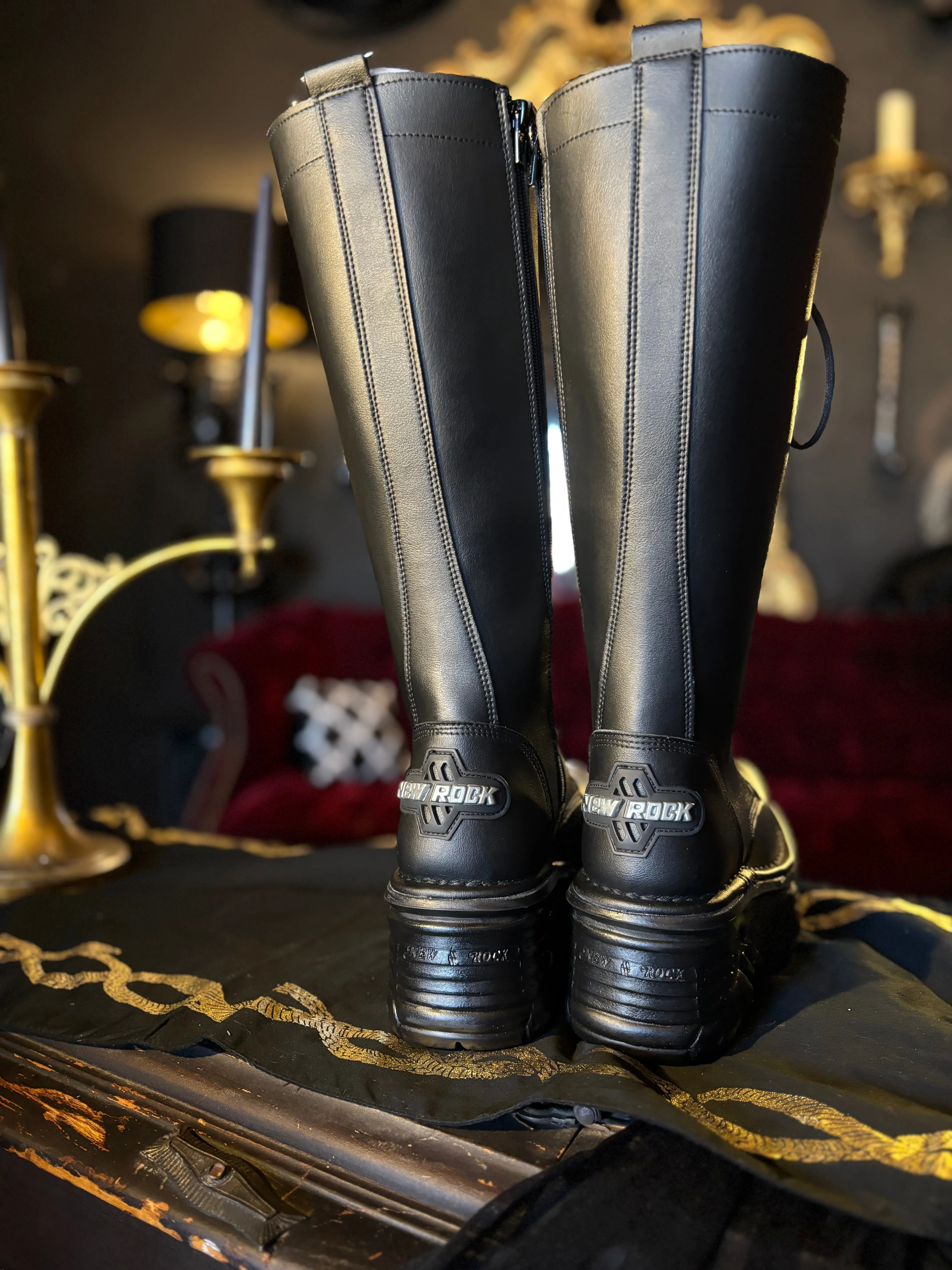 New Rock Metallic M-235-V1 boots