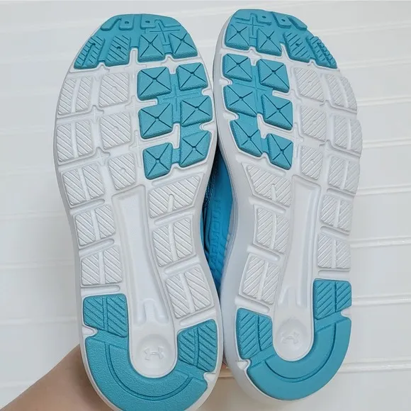 New Under Armour GGS Outhustle Print Sneakers